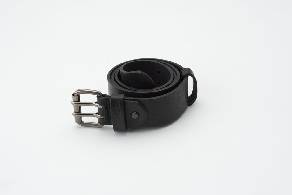 65930784-9900_Belt_Leather_Closeup5