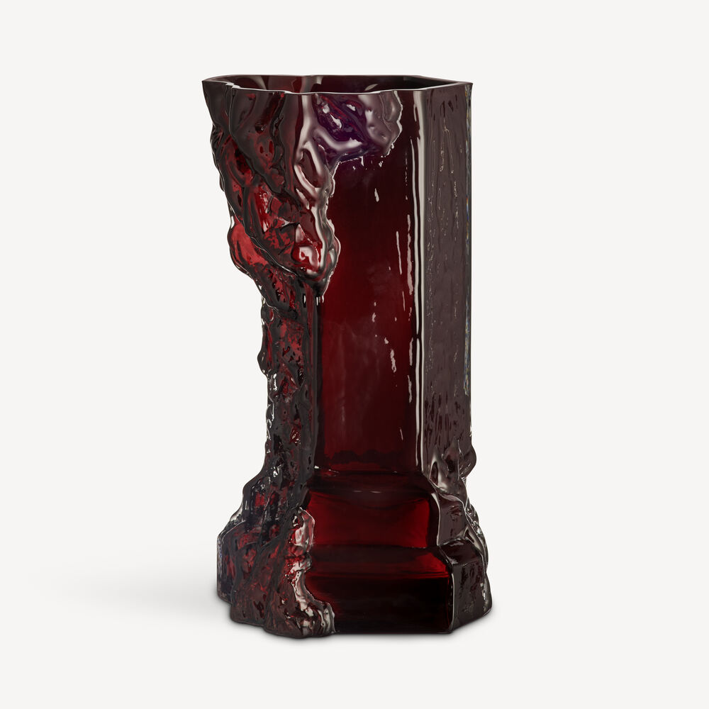 7042416_Rocky_Baroque_vase_oxblood_Kosta_Boda_Hanna_Hansdotter_PRO_03_1x1