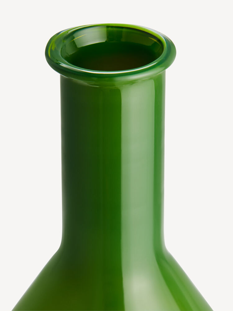 7042511_Lab_Small_Green_192mm_Kosta_Boda_Matti_Klenell_Simon_Klenell_PRO_02_3x4